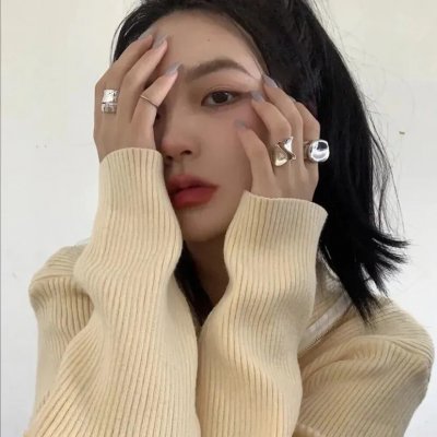 被师傅赶下山的我意外成为大明星